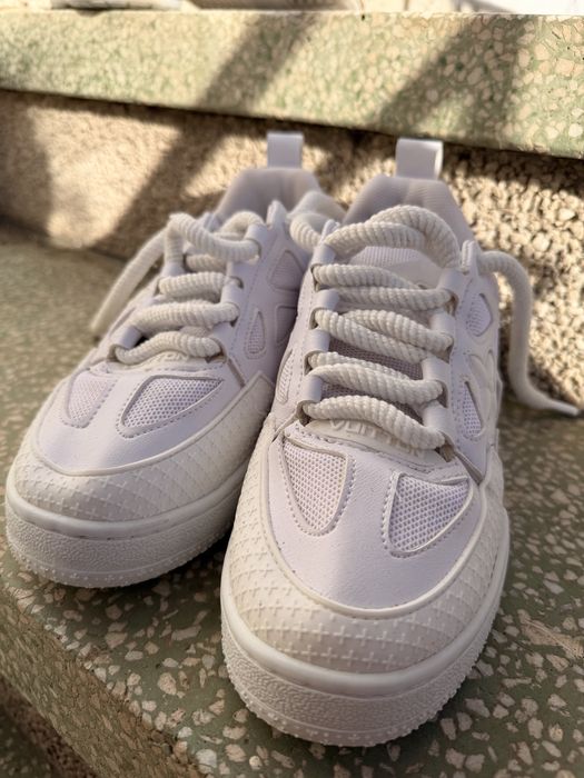 Унисекс обувки Louis Vuitton,обути 3-4пъти