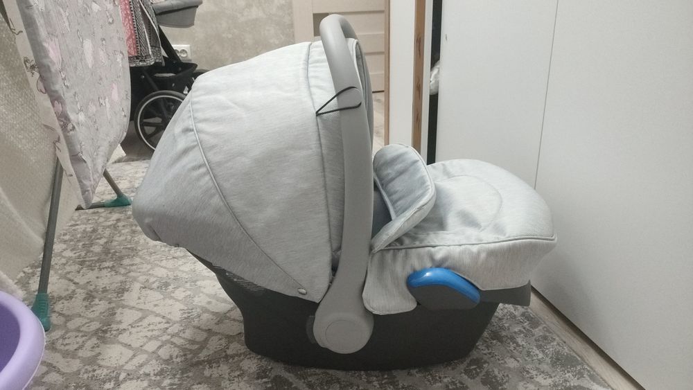 Продам автолюльку