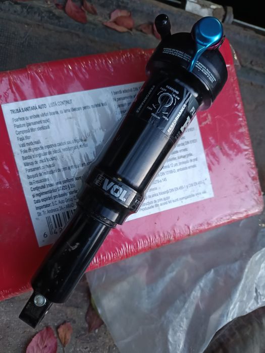! Fox float dual piston nou