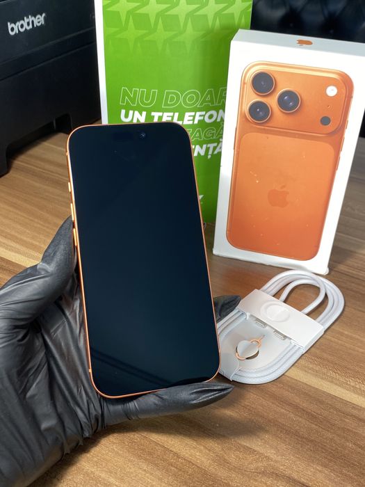 iPhone 17 Pro • 256 GB • Cosmic Orange