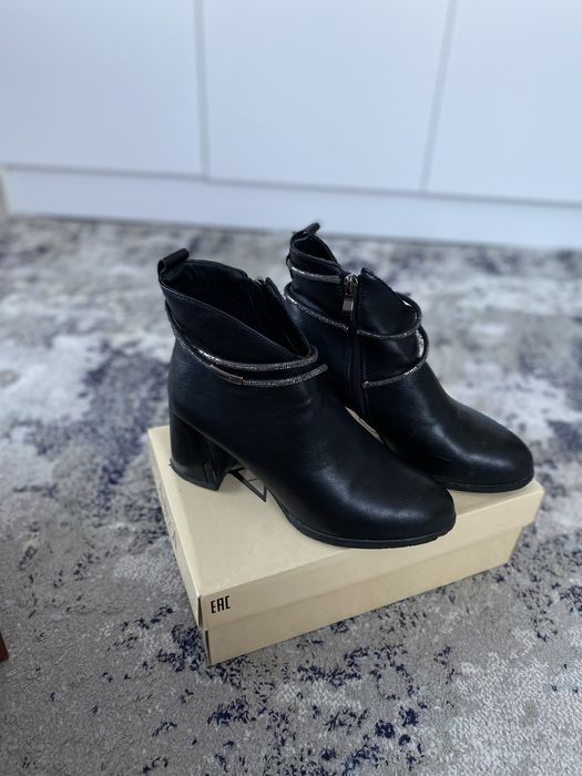 Обувь в отличном состояний