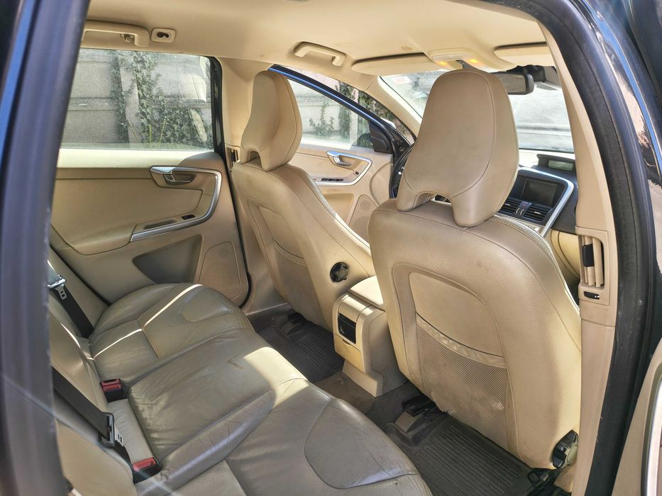 Volvo XC60 2.4D 175cp 5 cilindri Pieleinterior ITP 2026. inmatriculat
