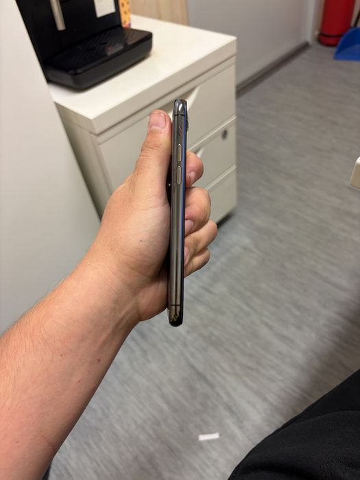 Vand carcasa iphone 11 pro pentru piese