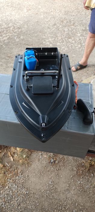 Лодка за захранка