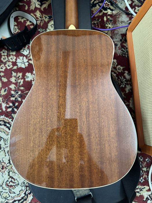 Fender Malibu Player електро-акустична китара