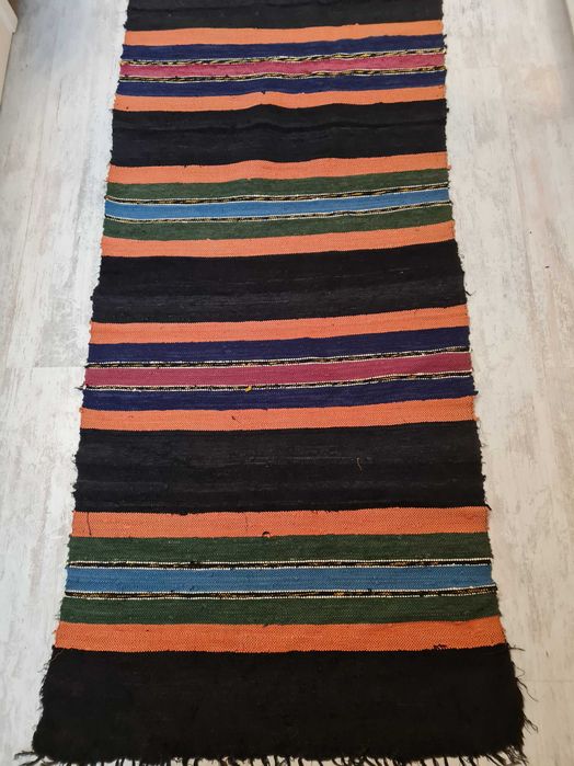 Ръчно тъкани черги с естествени багрила, различни размери