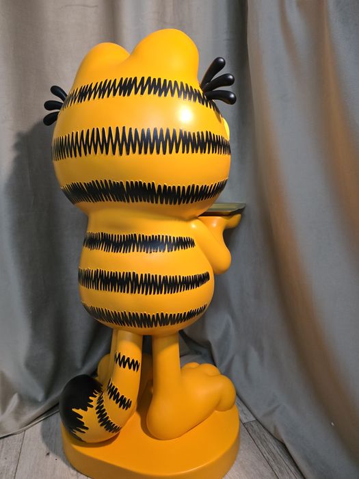 Журнальный столик Гарфилд