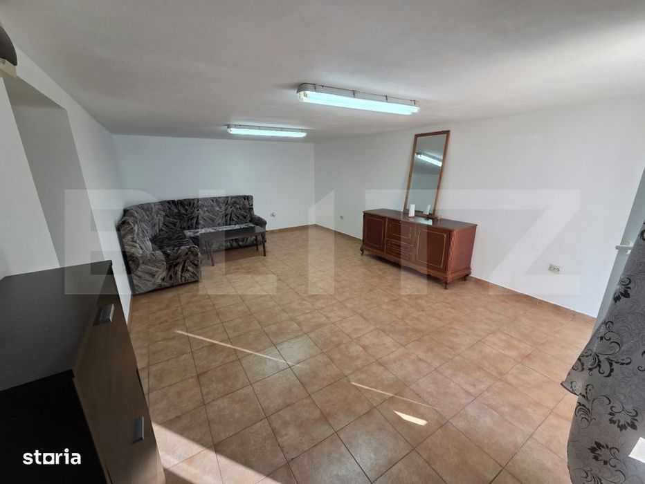 Apartament de inchiriat cu 3 camere, open space - Bradet
