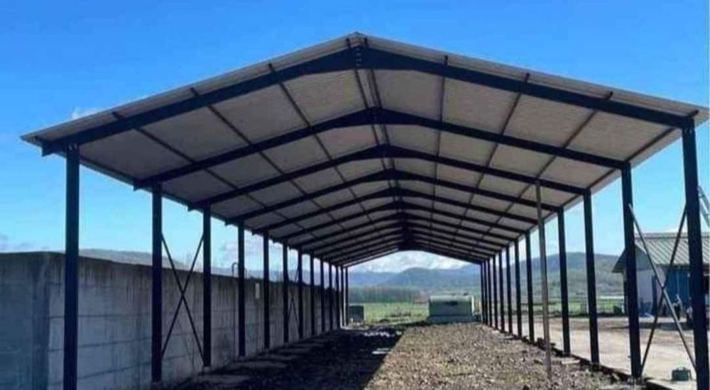 Vând sau schimb structură metalică