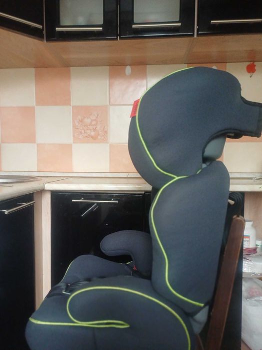 Детское автокресло