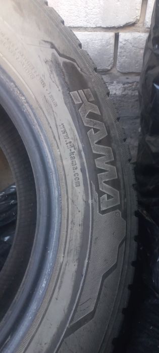 Продам резину 215×65×16