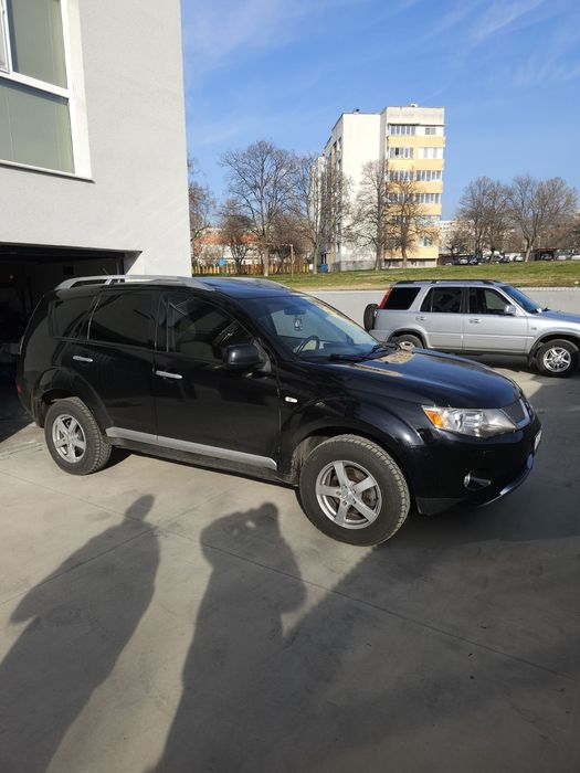 Мицубиши Аутлендър