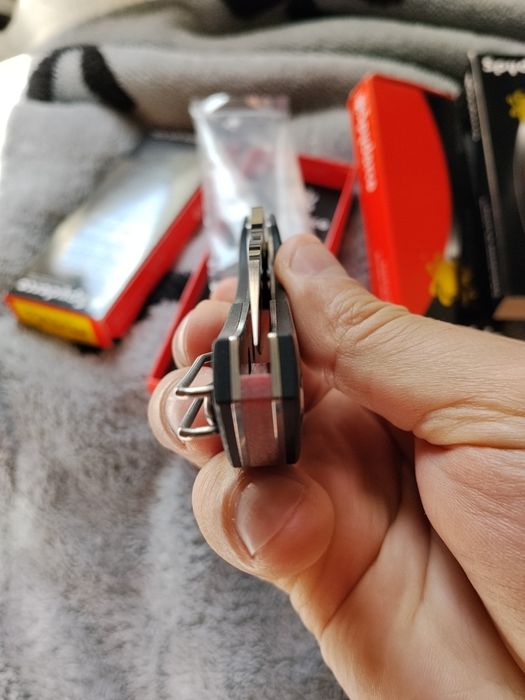 Карбоновый нож. Заточка заводская.