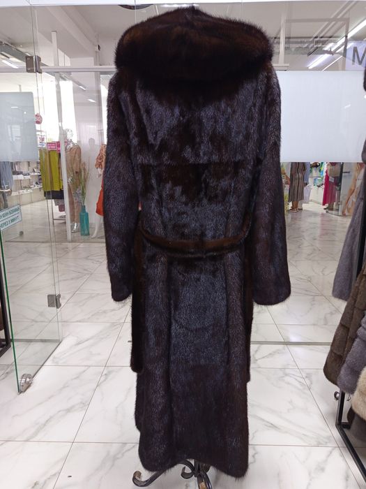 Продам норковую шубу