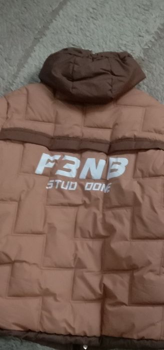 Продаю теплую куртку для мальчика