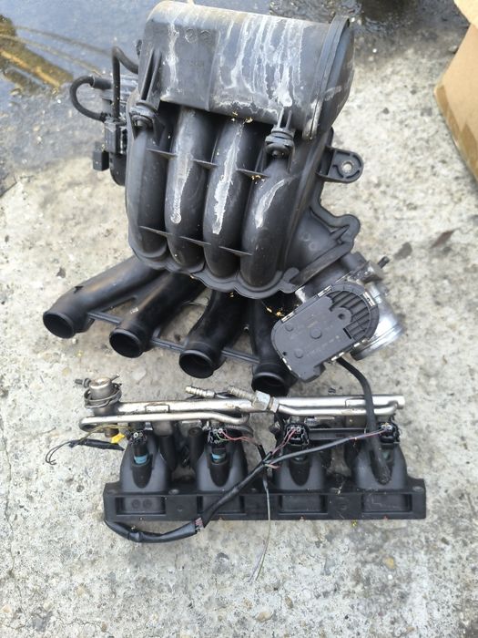 Rampa injectoare  / injectoare / clapeta acceleratie 2.0 benzina ALT Audi A4 B6