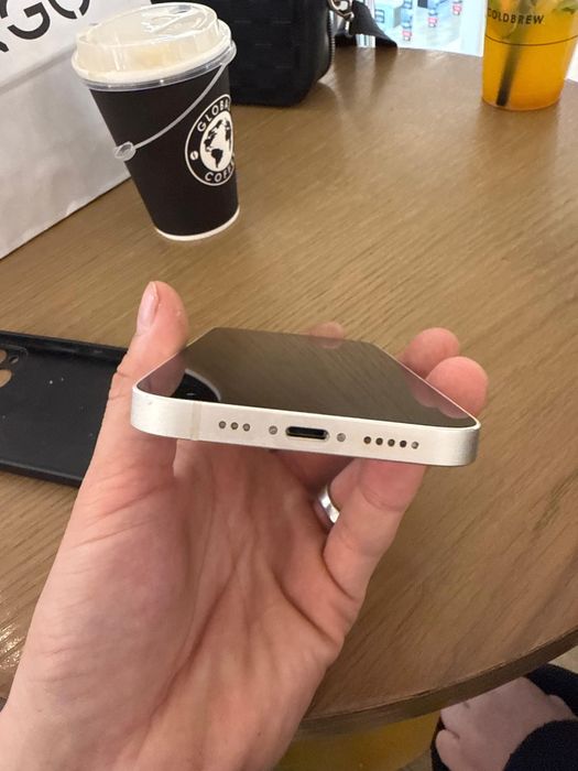 Айфон 13 Белый цвет