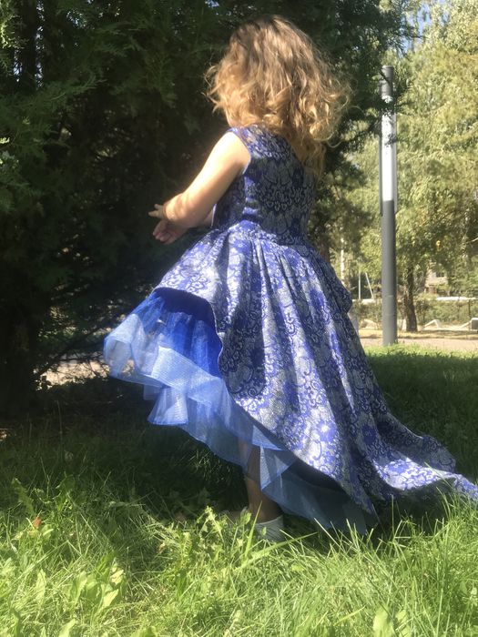 Продам  шикарное платье