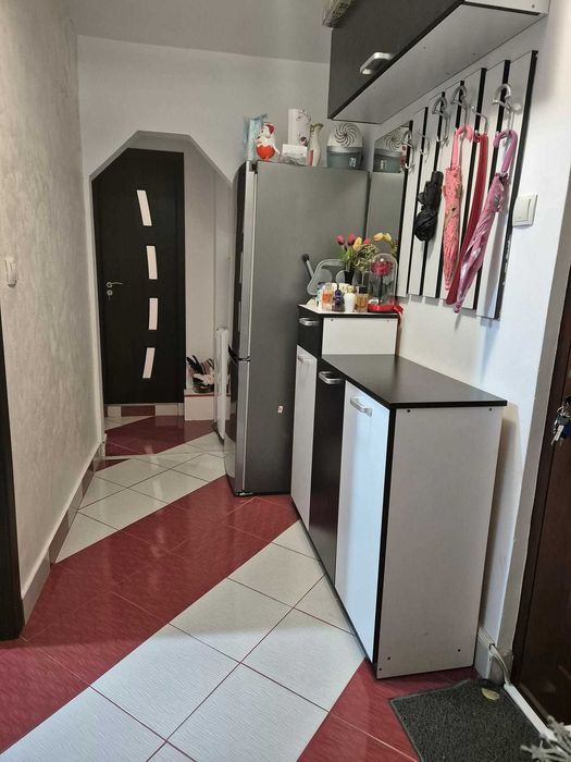 Apartament cu 2 camere de inchiriat , zona Rahova