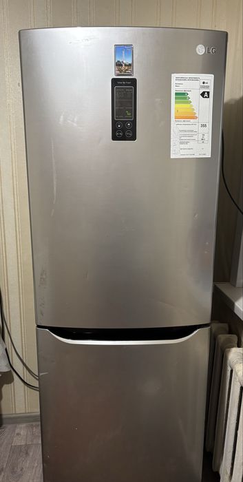 Продам холодильник LG