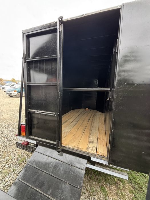 Продам коневоз двух остный