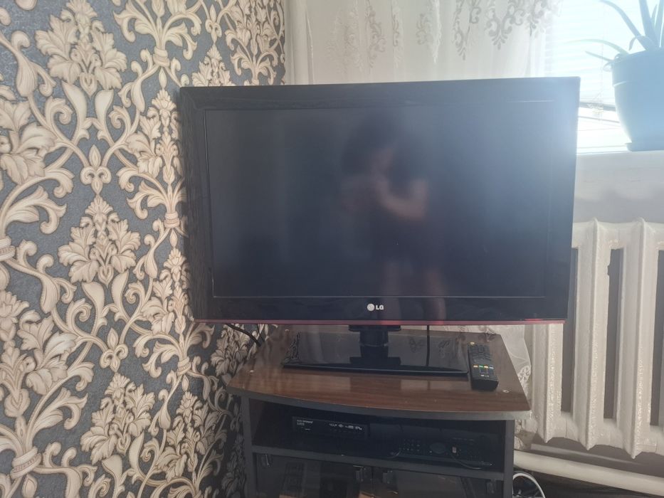 Продаётся телевизор LG