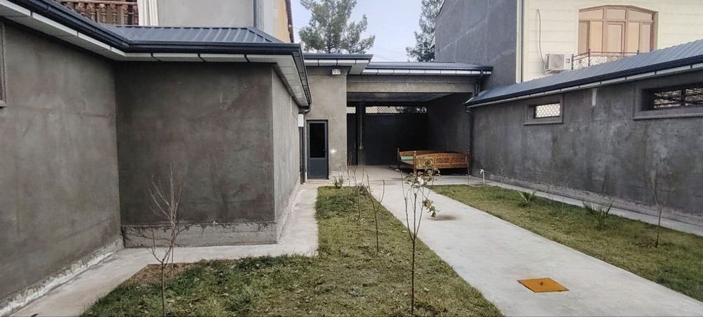 Srochno Do'rmonda hovli sotiladi 3 sotix