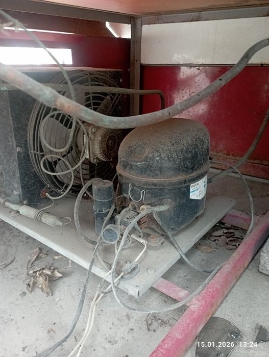 Холодильник рабочий