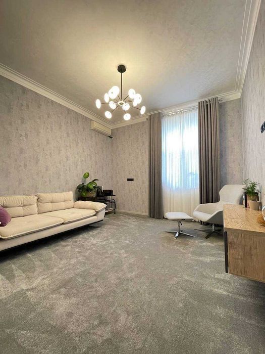 R1 Сдаётся квартира 2/2/4/ на Юнусабадском ор-р Метро Минор.