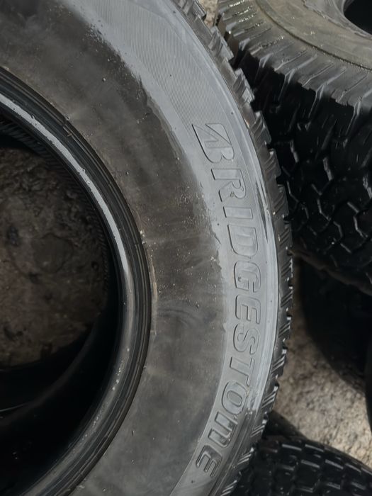 Продам шины на джип