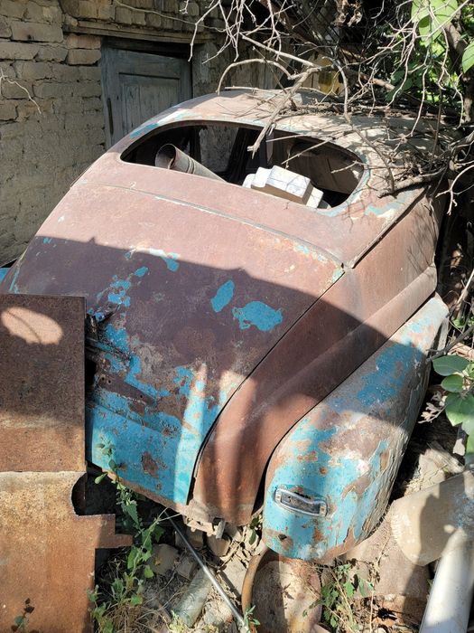 Продаются 2 кузова от машины "Победа"