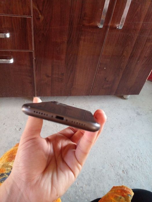 Iphone 11 ideal holatda