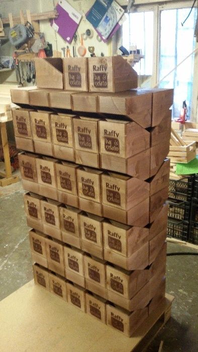 Производство на щайги и изделия от дърво за бизнес подарък и реклама