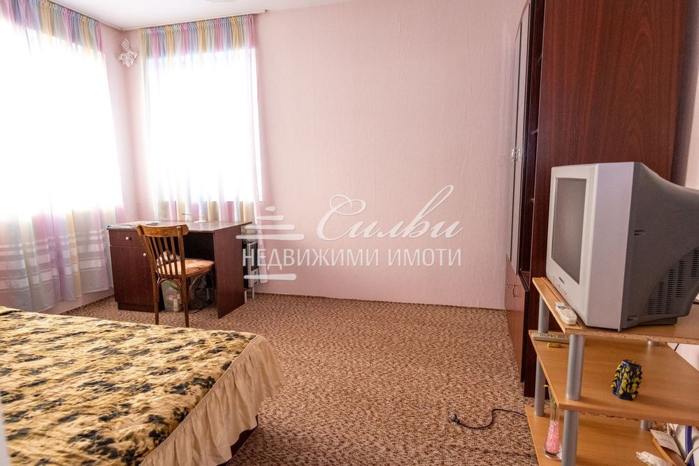 Продава се Етаж от къща в Шумен, Център - 58 кв.м за 967 €/кв.м - Снимка #3
