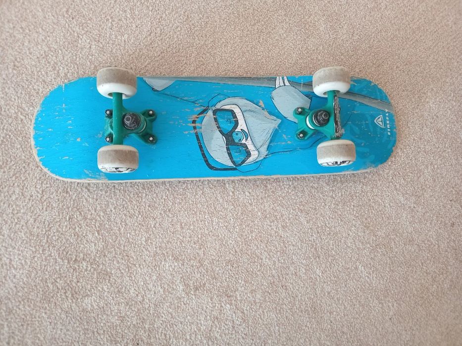 Vând  skateboard