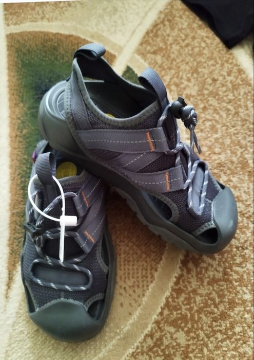 Продам сандалеты Нью бэланс