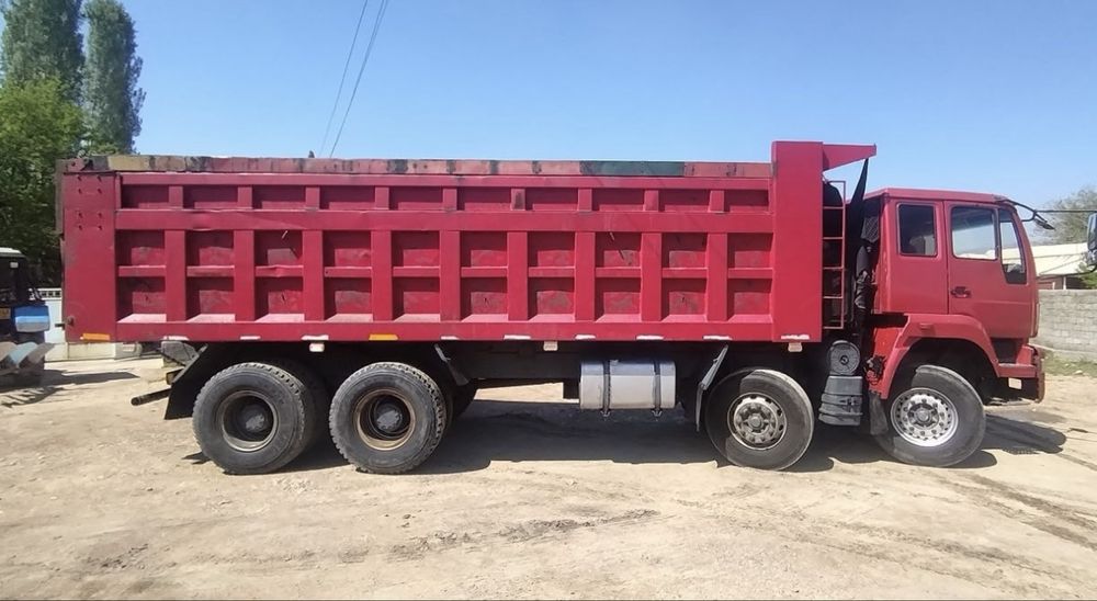 40 тонналик HOWO самосвал сотилади