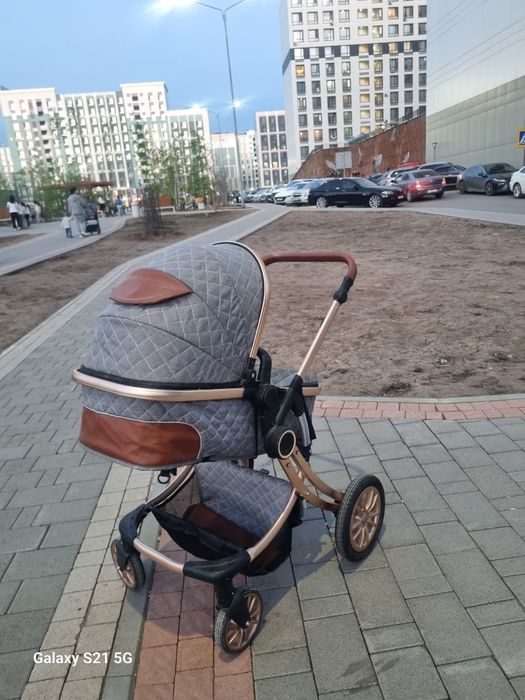 Продам коляску  Teknum  в отличном состоянии