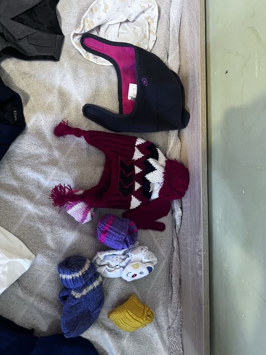 Обувь, вещи, куртки б/у   бесплатно