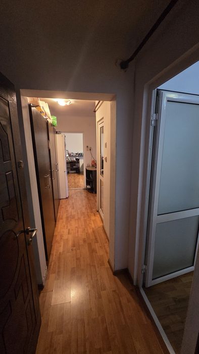 Vand apartament 2 camere decomandat, zona Rovine