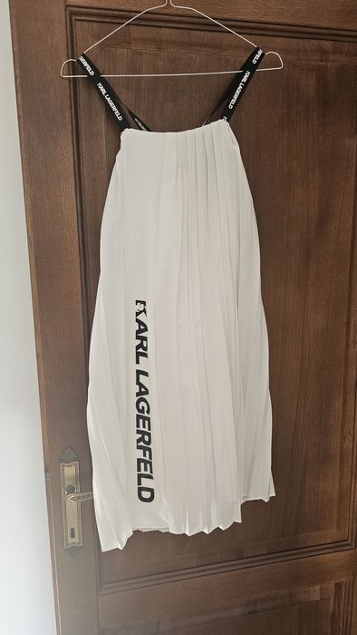 Vand rochite Burberry etc autentice