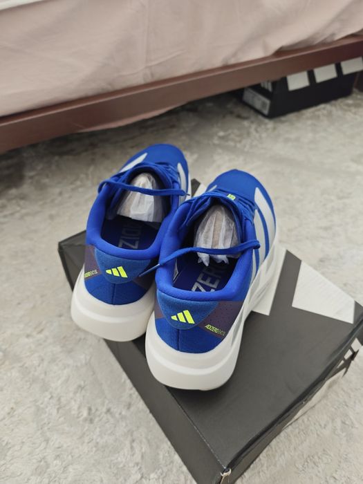Кроссовки adidas 39 р