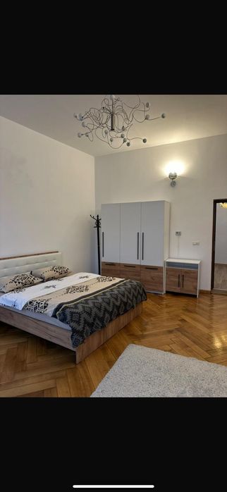 Inchiriez apartament 2camere  Central