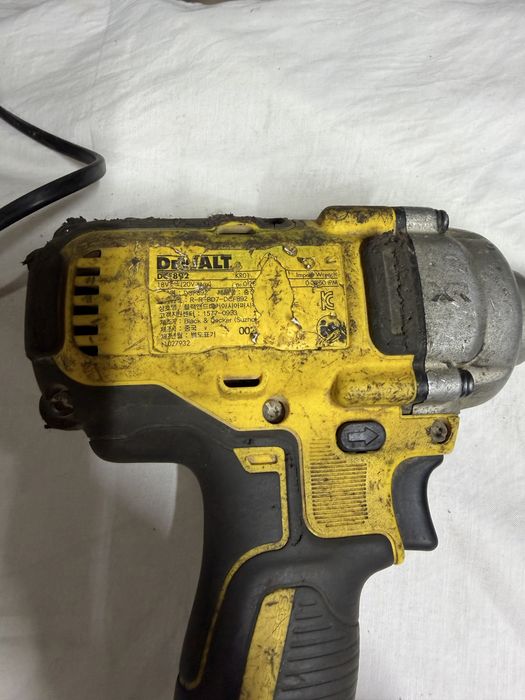 Гайкаверт Dewalt