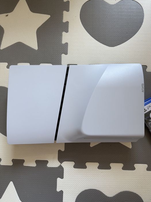 Playstation 5  в гаранция до 03.28 г
