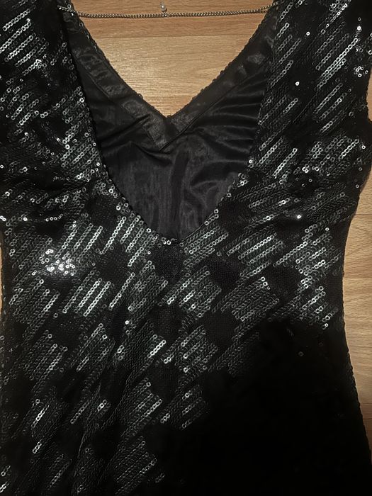 Мини роклиии с пайети