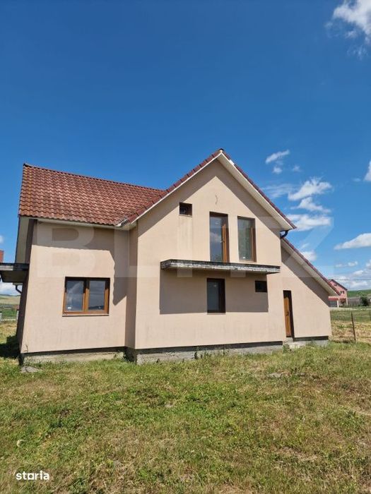 Casa noua, semifinisata, 56 ari teren, zona de exterior Est ( 10 km)