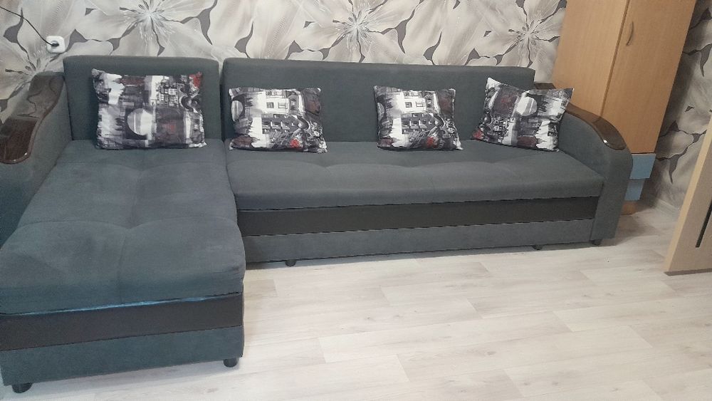 Продам диван в хорошкм состоянии