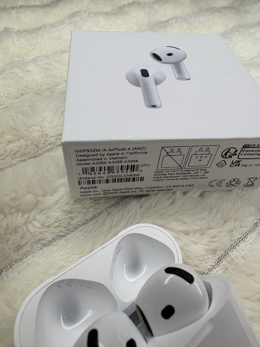 Casti apple airpods 4 ( ANC ) - Noi
