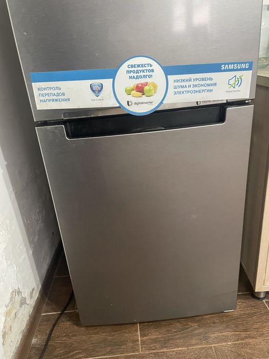 Срочно продается холодильник самсунг